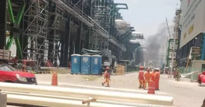Incendio en refiner�a de Dos Bocas