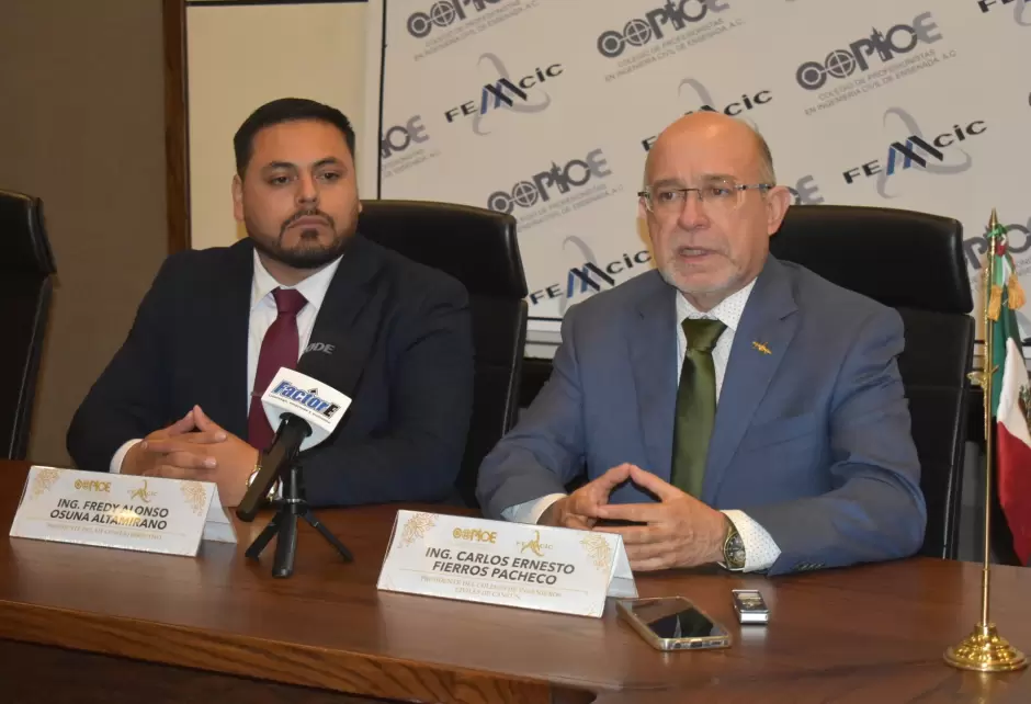 Toma de protesta en Colegio de Profesionales en Ingenier�a Civil de Ensenada