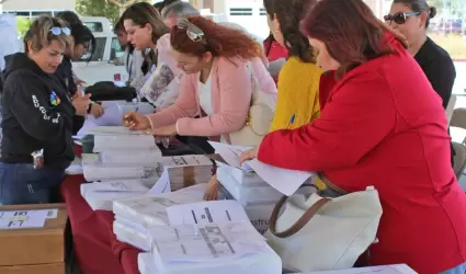 Materiales y equipo a Centros de Atenci�n M�ltiple de Ensenada