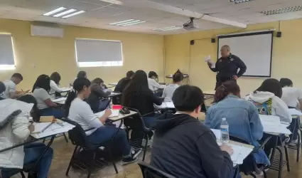 Imparte Gobierno Municipal taller de "Prevenci�n y sensibilizaci�n vial a rosari