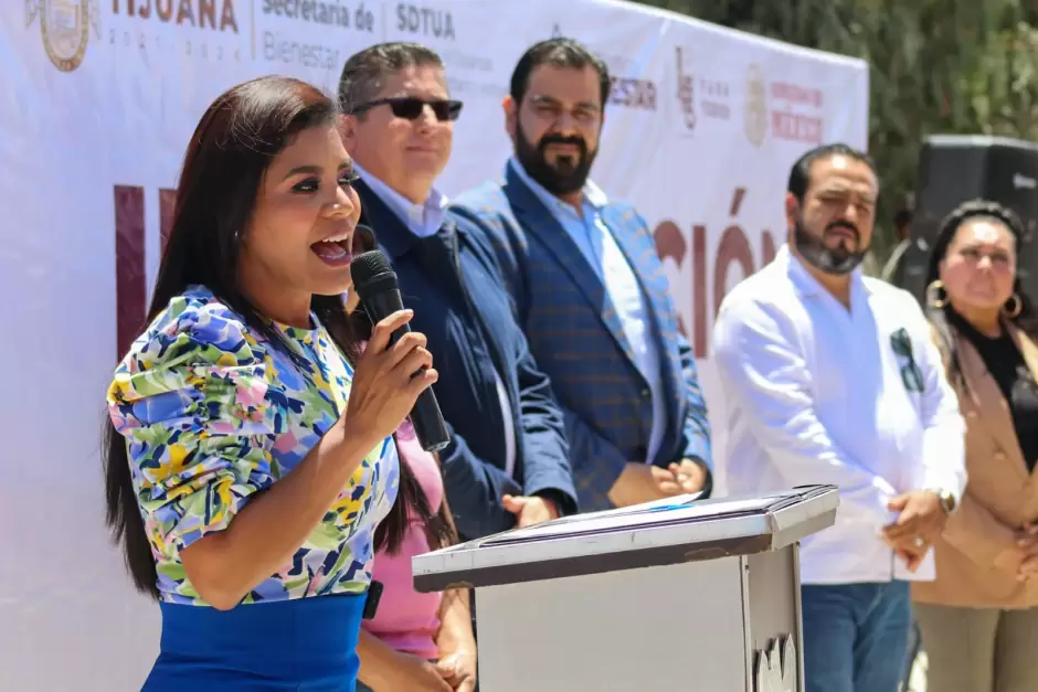 Inauguracin de calle Lzaro Crdenas, pavimentada con concreto hidrulico