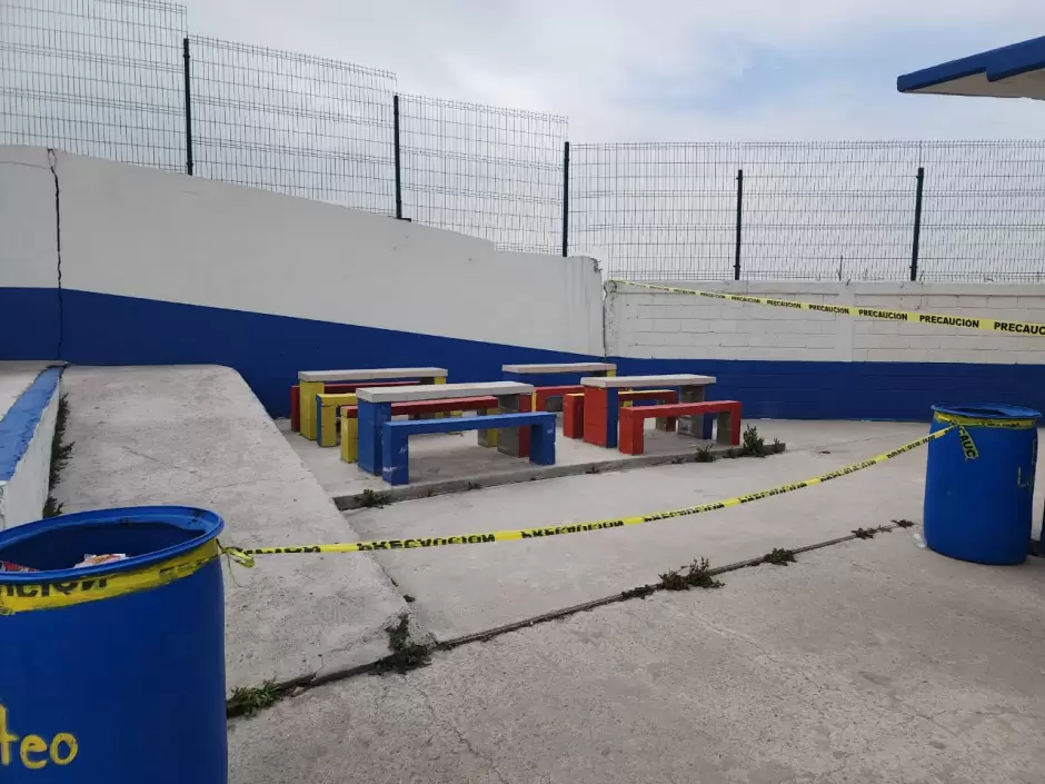 Deslave que afecta a escuela primaria