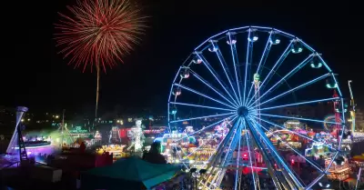 Espect�culo de juegos piurot�cnicos que ilumin� el cielo de la Feria del Condado