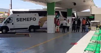 Localizan cuerpo de una persona en ba�o de autob�s