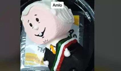 Paleta de bomb�n con figura de AMLO
