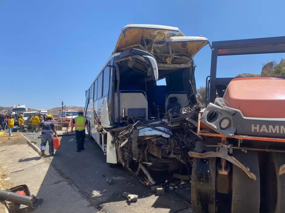 Accidente en el kilmetro 136 de la carretera cuota Tecate - Tijuana