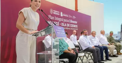 Hist�rica visita de AMLO Y Marina del Pilar