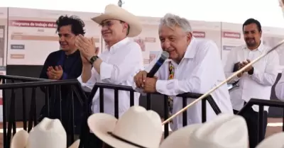 Supervisi�n de los avances del canal de riego y acueducto Yaqui
