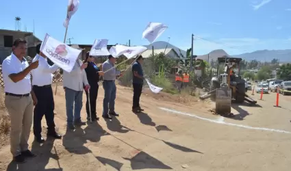 Introducci�n de agua potable en la colonia Rancho Santa Fe