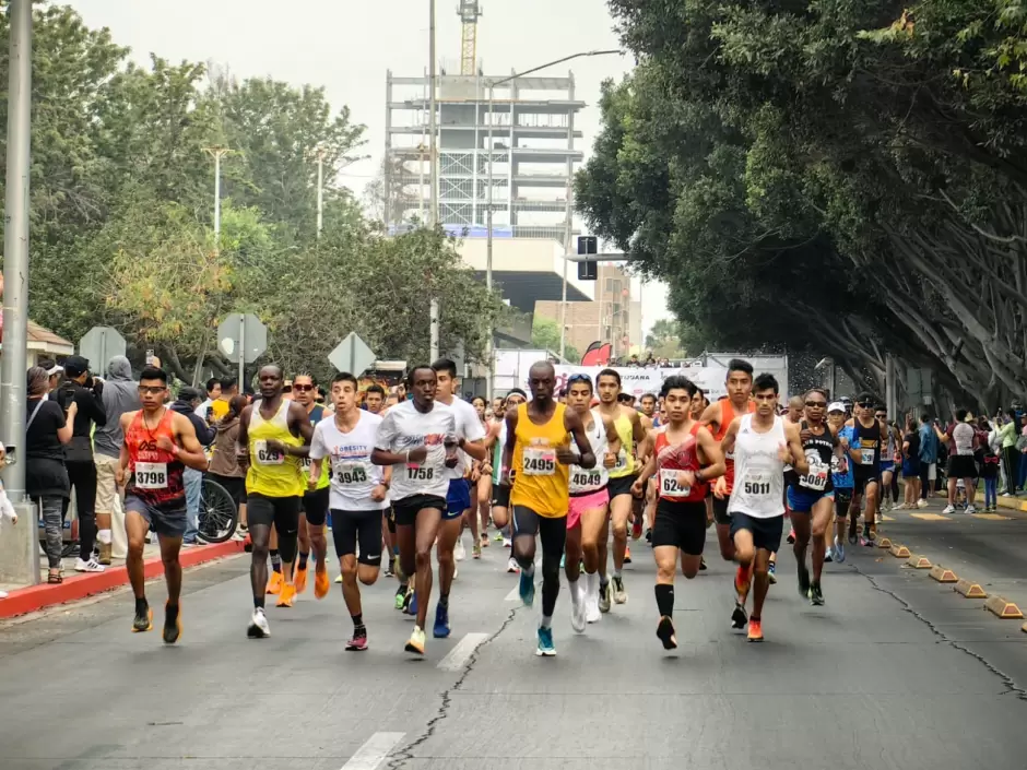Triunfan Akor y Kenisi en 28 Medio Maratón Internacional de Tijuana