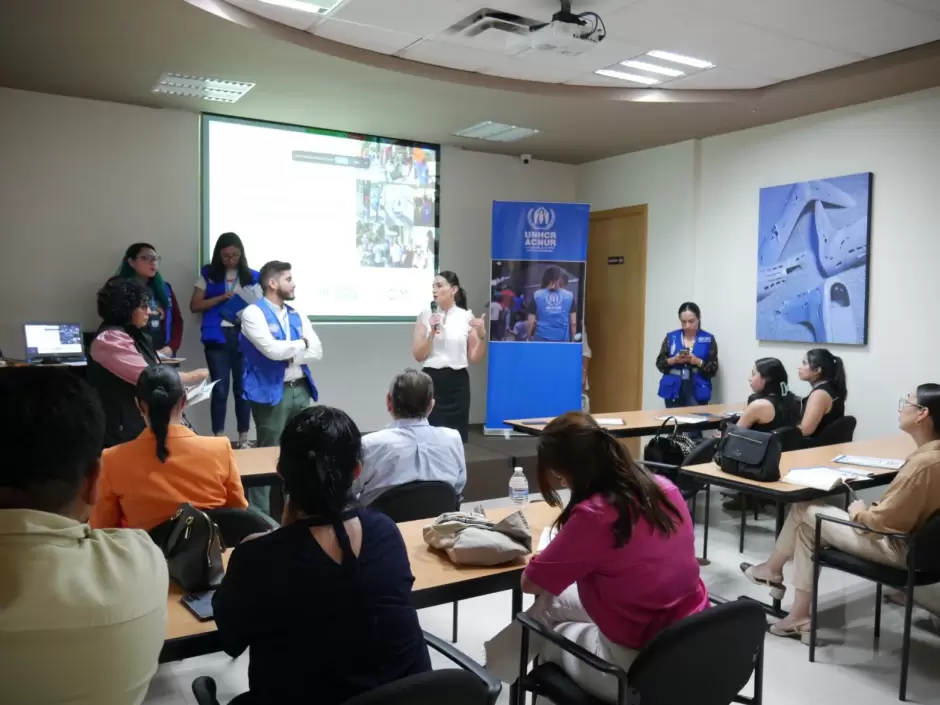 Facilitar a empresas de BC la contrataci�n de extranjeros