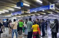 Novios esperaban el metro, llega hombre corriendo y avienta a la mujer a las vas