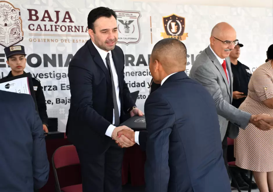 Ceremonia de graducaci�n de nuevos polic�as