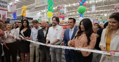 Casa Ley inaugur� su tienda S�per Ley Latinos.