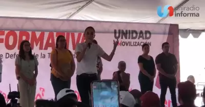 Sheinbaum se re�ne con mujeres de Tijuana y realiza asamblea informativa