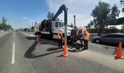 Atiende CESPM desazolve de las l�neas sanitarias en villas de la rep�blica