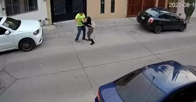 Hombre ataca a pu�aladas a una mujer en Guanajuato