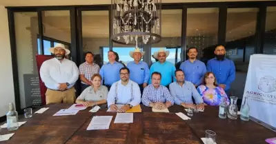Firma SADERBC convenio de colaboraci�n con sonora para fortalecer la sanidad del