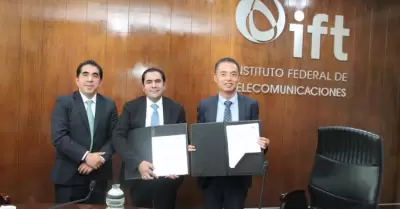 El IFT y Huawei firman convenio de colaboraci�n