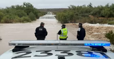 Vuelca autob�s en Catavi�a