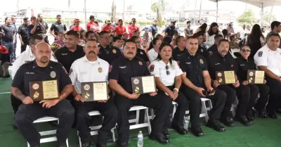 Graduaci�n de la Academia de Bomberos