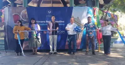 Primera Feria Agostina Salvadore�a en Tijuana