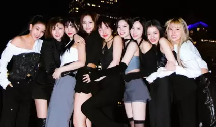 TWICE regresa a M�xico.