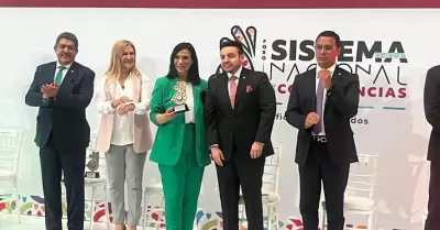 Recibe UTT premio nacional por ser la universidad que m�s certifica conocimiento
