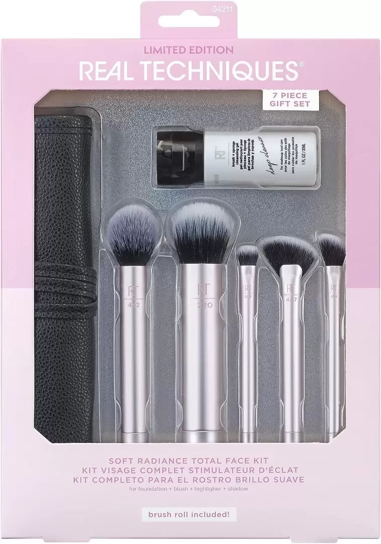Soft Radiance Total Face Kit de Real Techniques