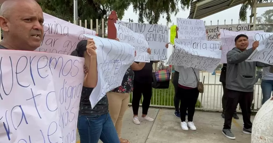 Padre toman plantel