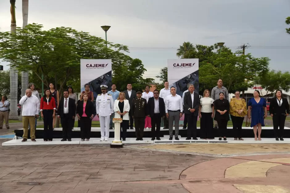Izamiento de bandera en Cajeme