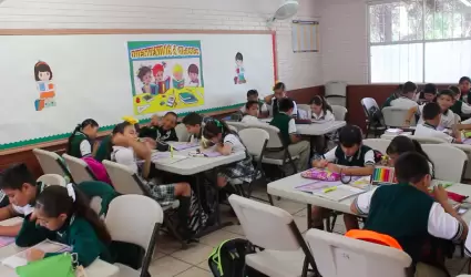 Ni�os en escuela