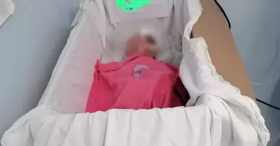 Colocan a beb en caja de cartn, en hospital de Oaxaca