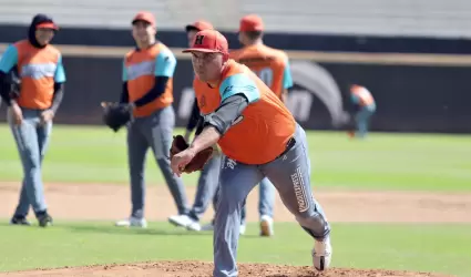 Juan Pablo Oramas se report� a los entrenamientos de pretemporada