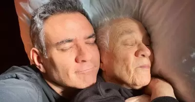 H�ctor Sandarti despide a su mam�.