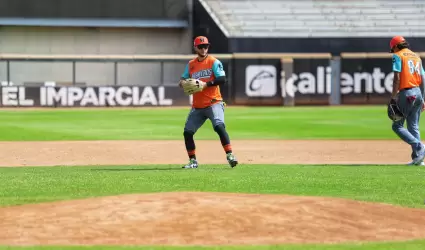 Sexto d�a de entrenamientos de Los Naranjeros