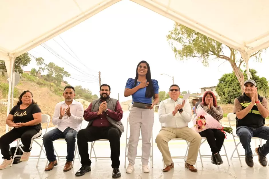 Inauguraci�n de calles prometidas en campa�a