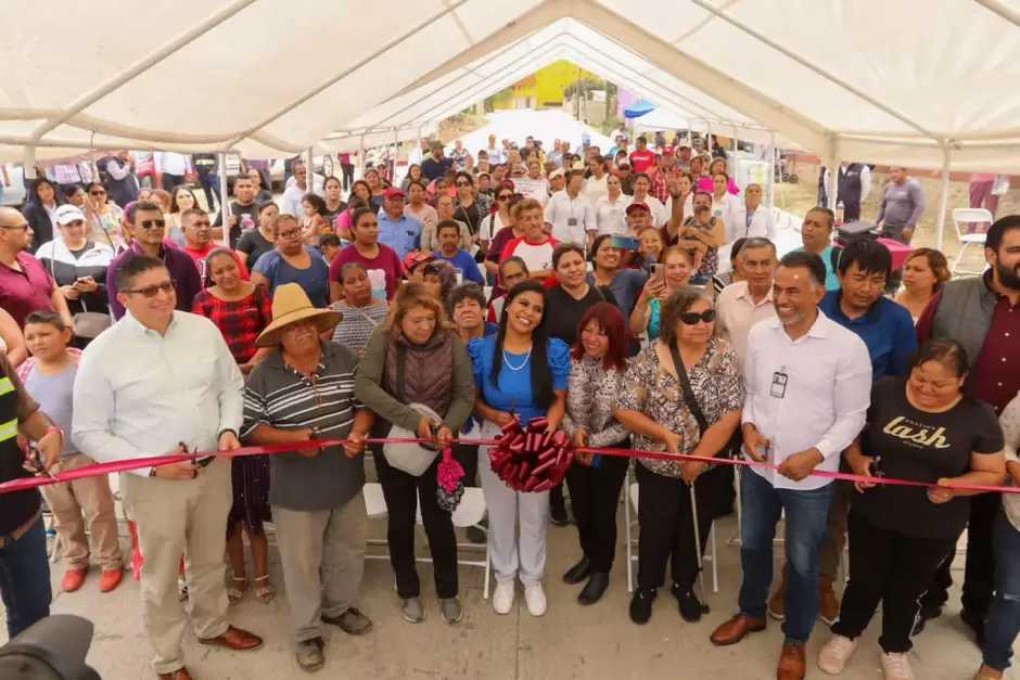 Inauguraci�n de calles prometidas en campa�a
