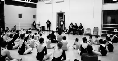Forma Conservatorio de Danza M�xico (CDM) bailarines de alto rendimiento