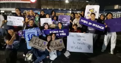 Manifestacin afuera del Estadio Azteca en apoyo a la jugadora Jennifer Hermoso
