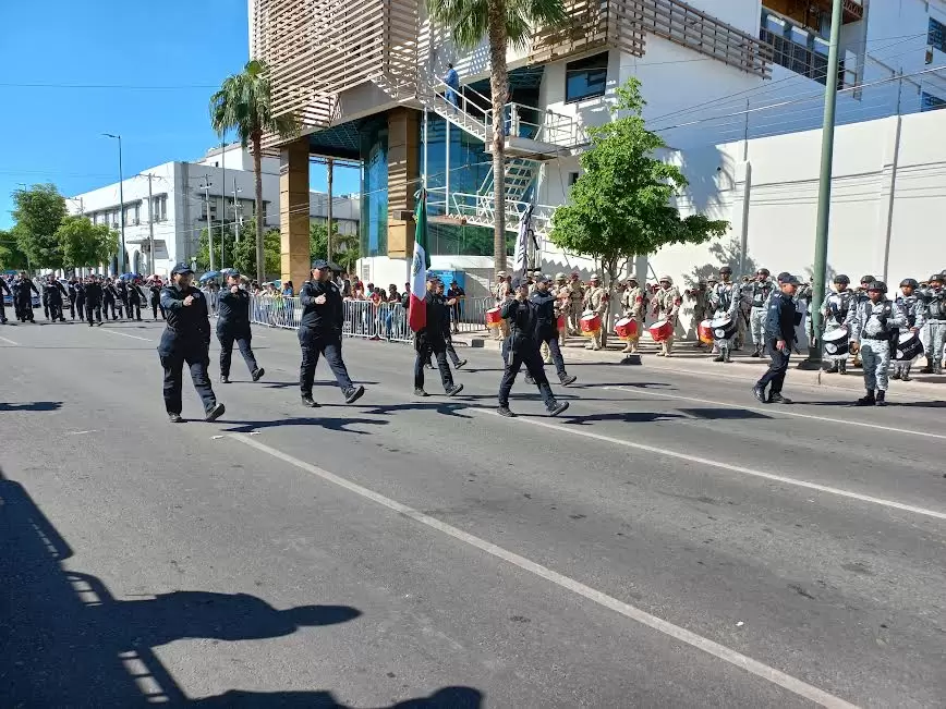 Desfile c�vico miitar