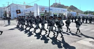 Desfile cvico militar