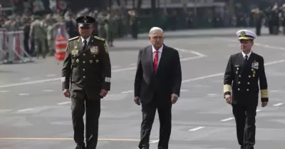Desfile c�vico-militar por el 213 aniversario del inicio de la Independencia de 