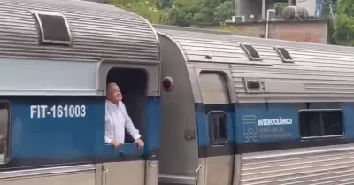 AMLO realiza recorrido de prueba a bordo del Tren Interoce�nico