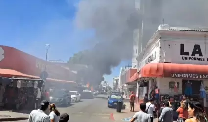Incendio de camioneta en el Centro