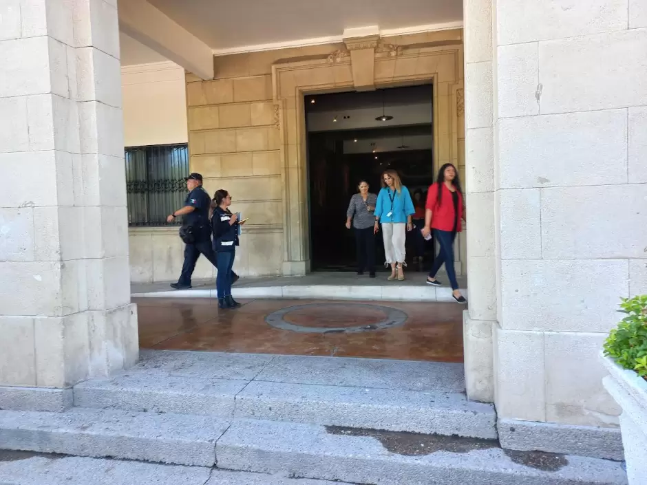 Evacuacin de Palacio Municipal por Simulacro Nacional
