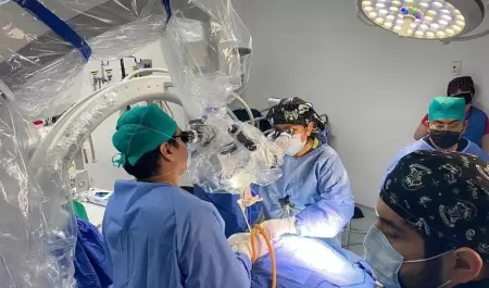 Realiza instituto con éxito las jornadas quirúrgicas de columna en Baja Californ