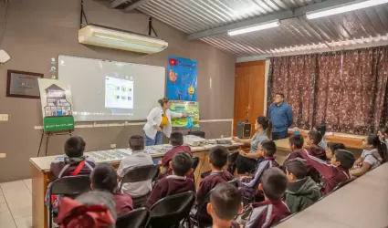 Cultura del agua a través de actividades y pláticas en primaria Manuel Márquez d