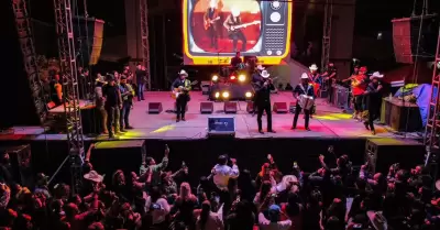 Realiza Gobierno de Rosarito concierto con Los Invasores de Nuevo Le�n ante m�s 