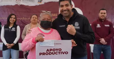 Entrega de apoyos sociales